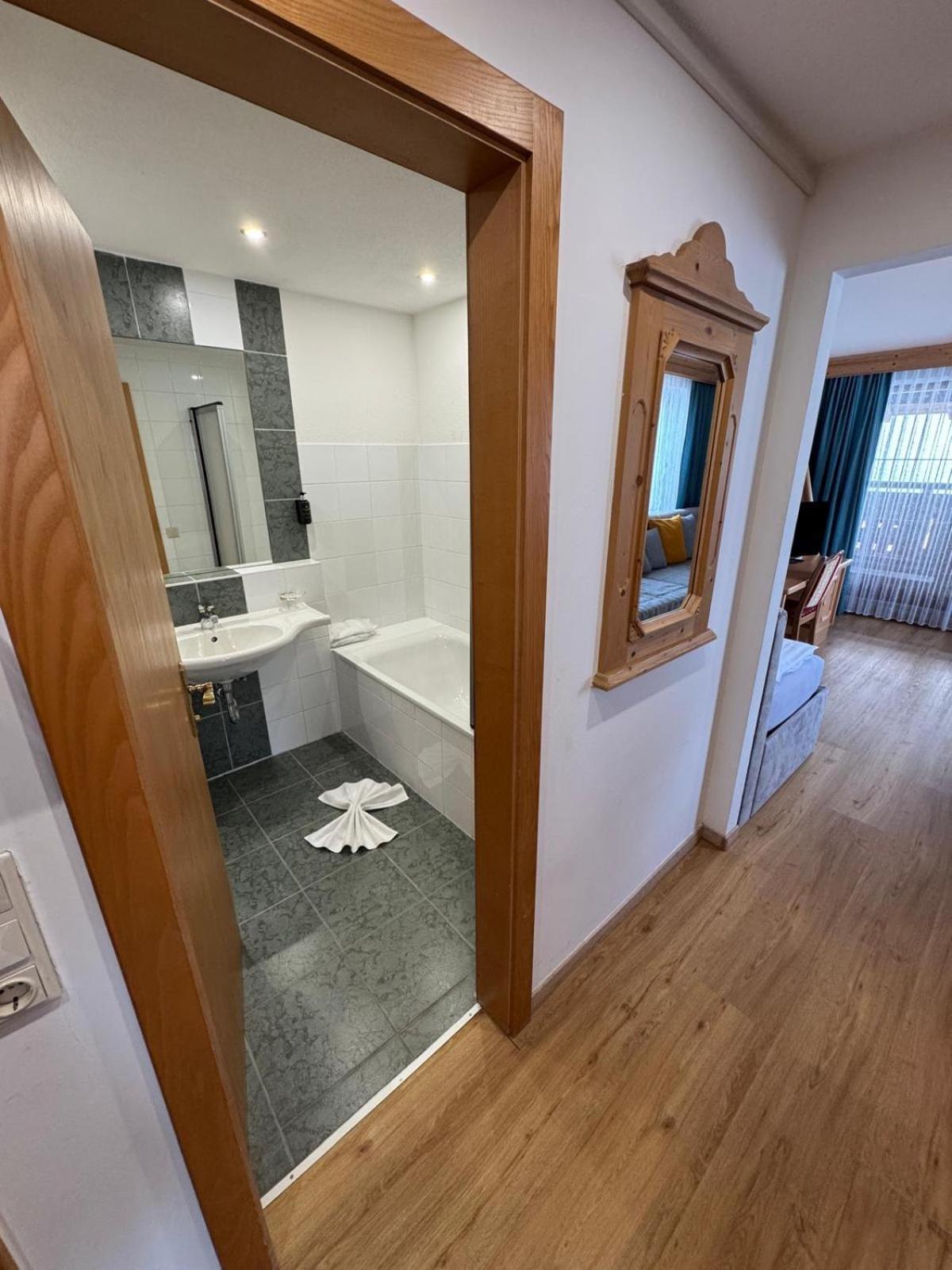 Tieflehner Hof Pitztalhaus Hotel Sankt Leonhard im Pitztal Dış mekan fotoğraf